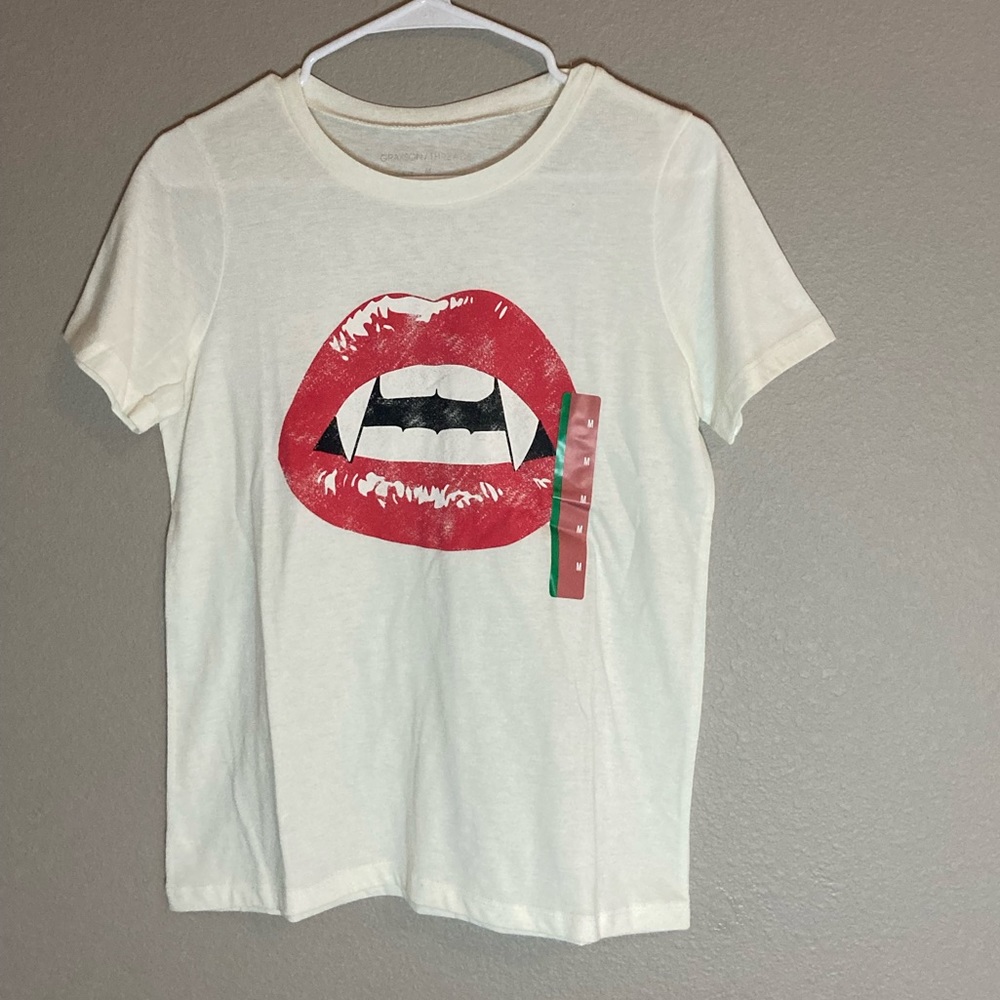 New fangs tee